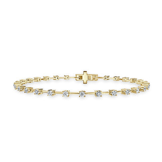 Round Diamond Tennis Bracelet In Yellow Gold