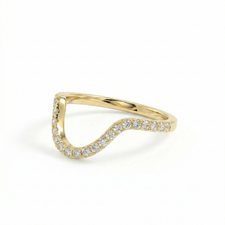 Wave Pavé Diamond Ring in Solid 18K Gold