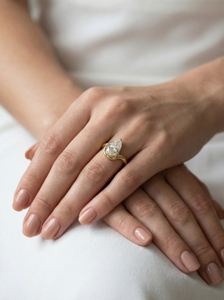 Pear Sculpted Diamond Ring in Solid 18K Gold